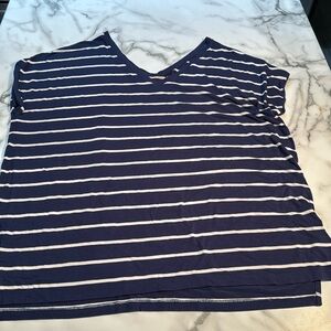 ECP 27 inches length 33 inches blue and white stripe T-shirt size 2X